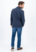 Μοντέρνο τουίντ μπλέιζερ φτιαγμένο από στιβαρό μείγμα μαλλί