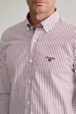 ΠΟΥΚΑΜΙΣΟ COMFORT FIT-ΜΠΟΡΝΤΩ  ΜΕ ΑΣΠΡΕΣ ΡΙΓΕΣ